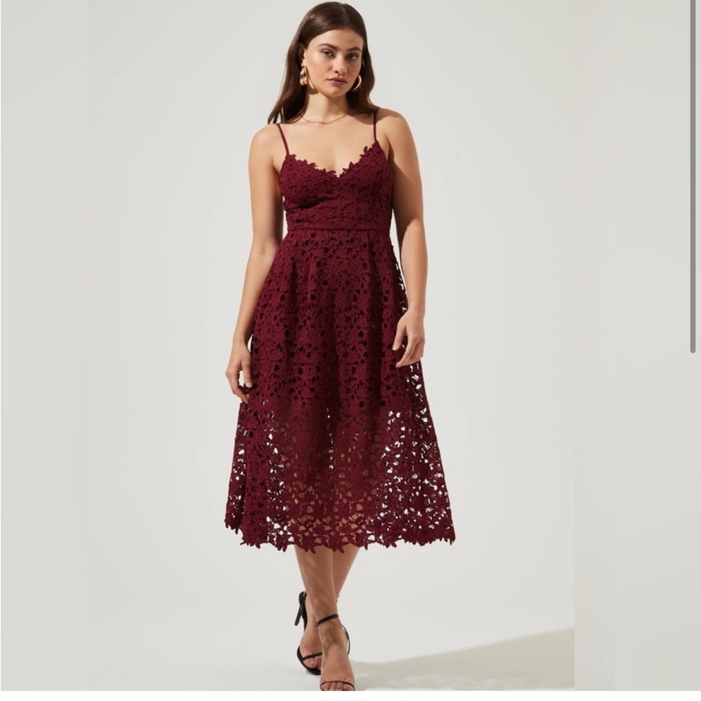 ASTR the Label A Line Lace Midi Dress in Wine